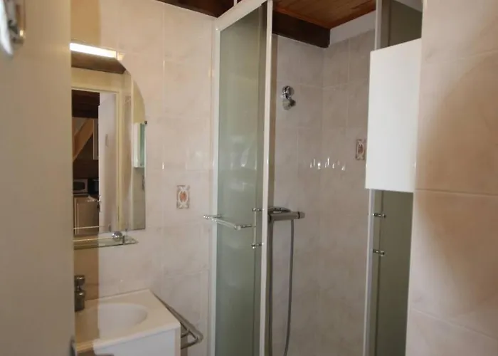 Jolie Maison D'angle, Belle Terrasse Arboree Et Cloturee , 4 Couchages, Cuisine Climatisee , A 400 M De La A Lrhp58 Portiragnes