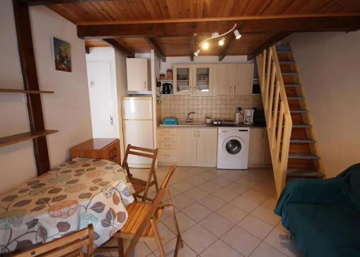 Villa Jolie Maison D'angle, Belle Terrasse Arboree Et Cloturee , 4 Couchages, Cuisine Climatisee , A 400 M De La A Lrhp58 *