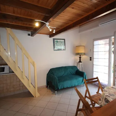 Jolie Maison D'angle, Belle Terrasse Arboree Et Cloturee , 4 Couchages, Cuisine Climatisee , A 400 M De La A Lrhp58 Villa Portiragnes