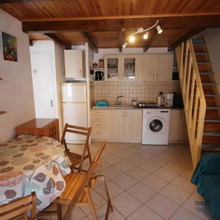 Villa Jolie Maison D'angle, Belle Terrasse Arboree Et Cloturee , 4 Couchages, Cuisine Climatisee , A 400 M De La A Lrhp58 *